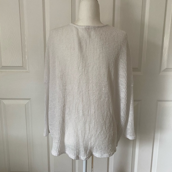 Like New Open Weave Dolman Sweater - Picture 4 of 5